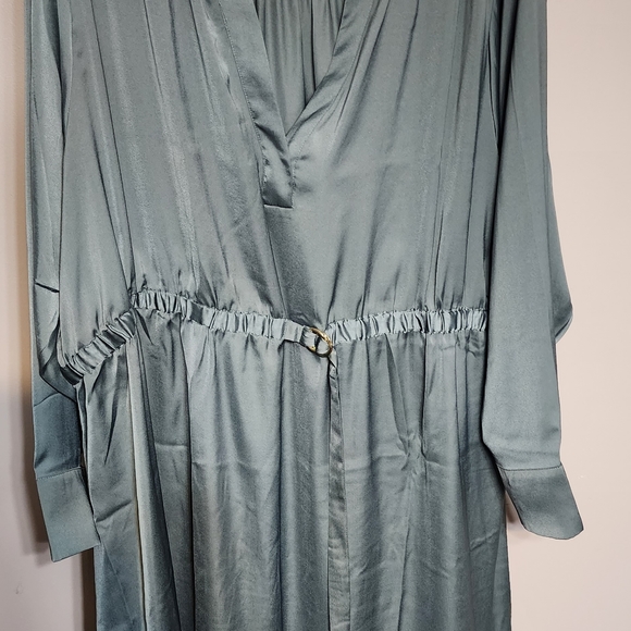 H&M Camo green silky long sleeve dress in 4X - Picture 2 of 6